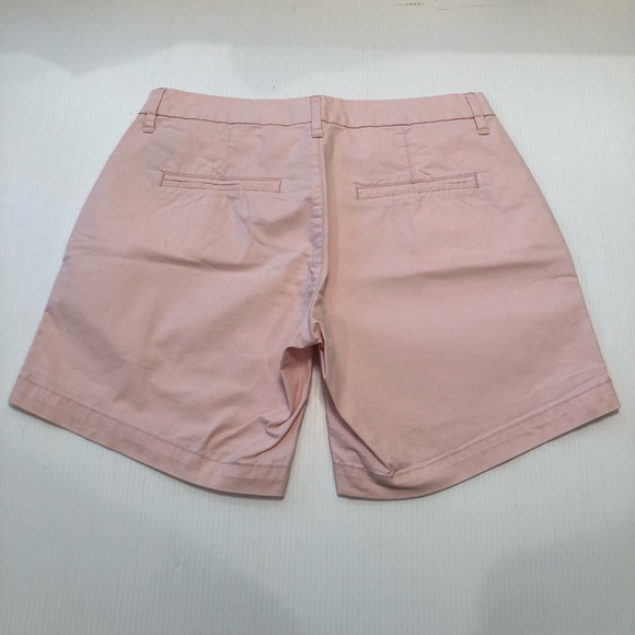 Women’s Old Navy Bermuda Short Size 2 - Picture 7 of 11